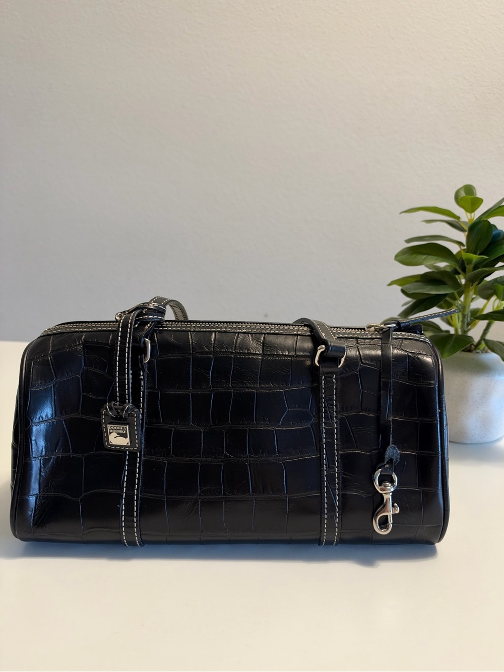 Dooney & Bourke Vintage Black Croc Embossed Leather Barrel Shoulder Bag Satchel
